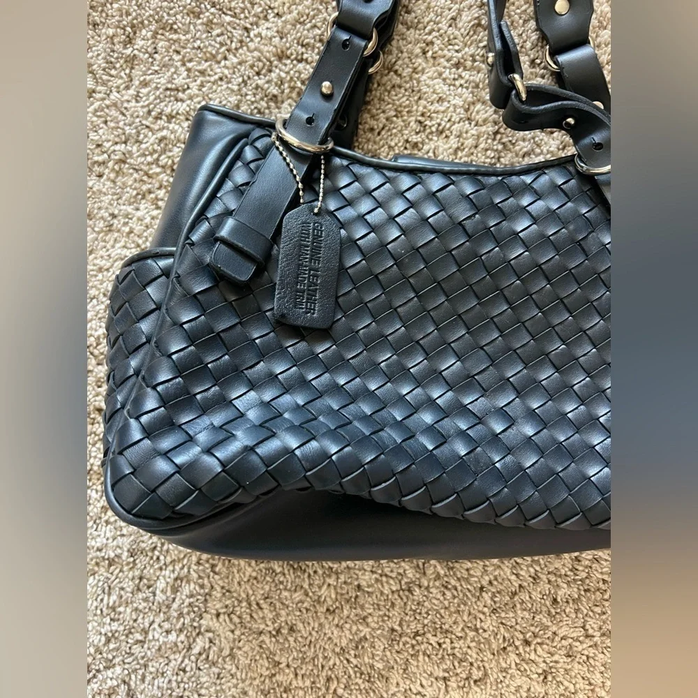 St.Johns Bay genuine leather shoulder bag dark navy almost black